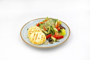 DODO'S Kitchen - Grillezett camembert salátával, magvakkal, dijoni dresszinggel